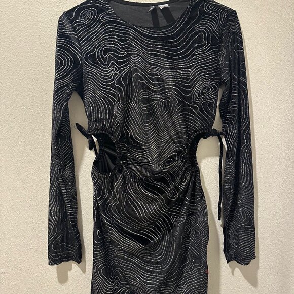 🎀H&M Divided Black Swirl Sparkly Mini Dress - Black - Picture 2 of 9